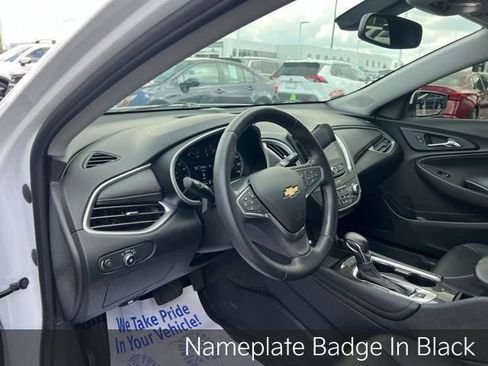 Used 2022 Chevrolet Malibu LT w/ Leather Package FWD image 9