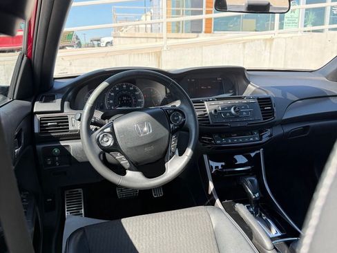 Used 2016 Honda Accord Sport image 9
