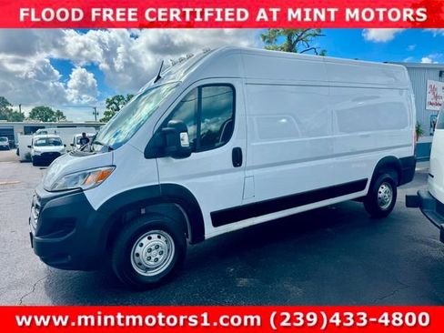 Used 2023 RAM ProMaster 2500 image 4