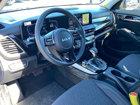 New 2026 Kia Seltos S FWD image 12