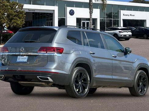 Used 2023 Volkswagen Atlas SE w/ Black Wheel Package FWD image 4