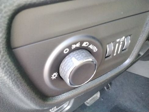 New 2025 Jeep Grand Cherokee Altitude w/ Trailer Tow Package image 31