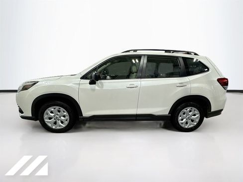 Used 2023 Subaru Forester Base image 8