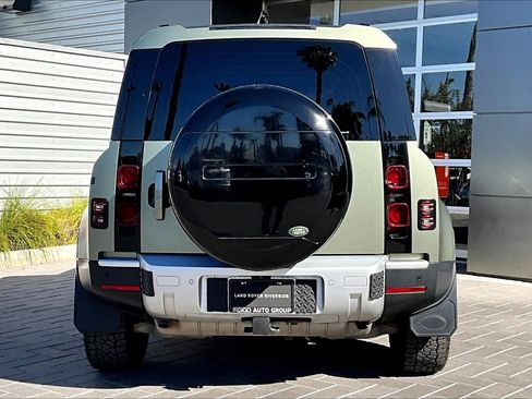 Used 2020 Land Rover Defender 110 S image 4