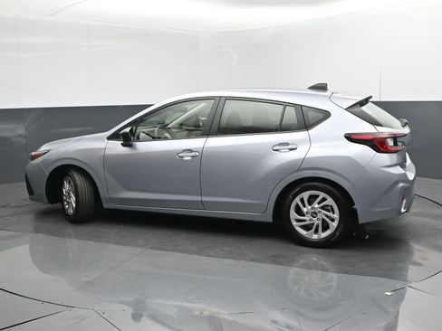 Used 2024 Subaru Impreza 2.0i AWD/4WD image 3
