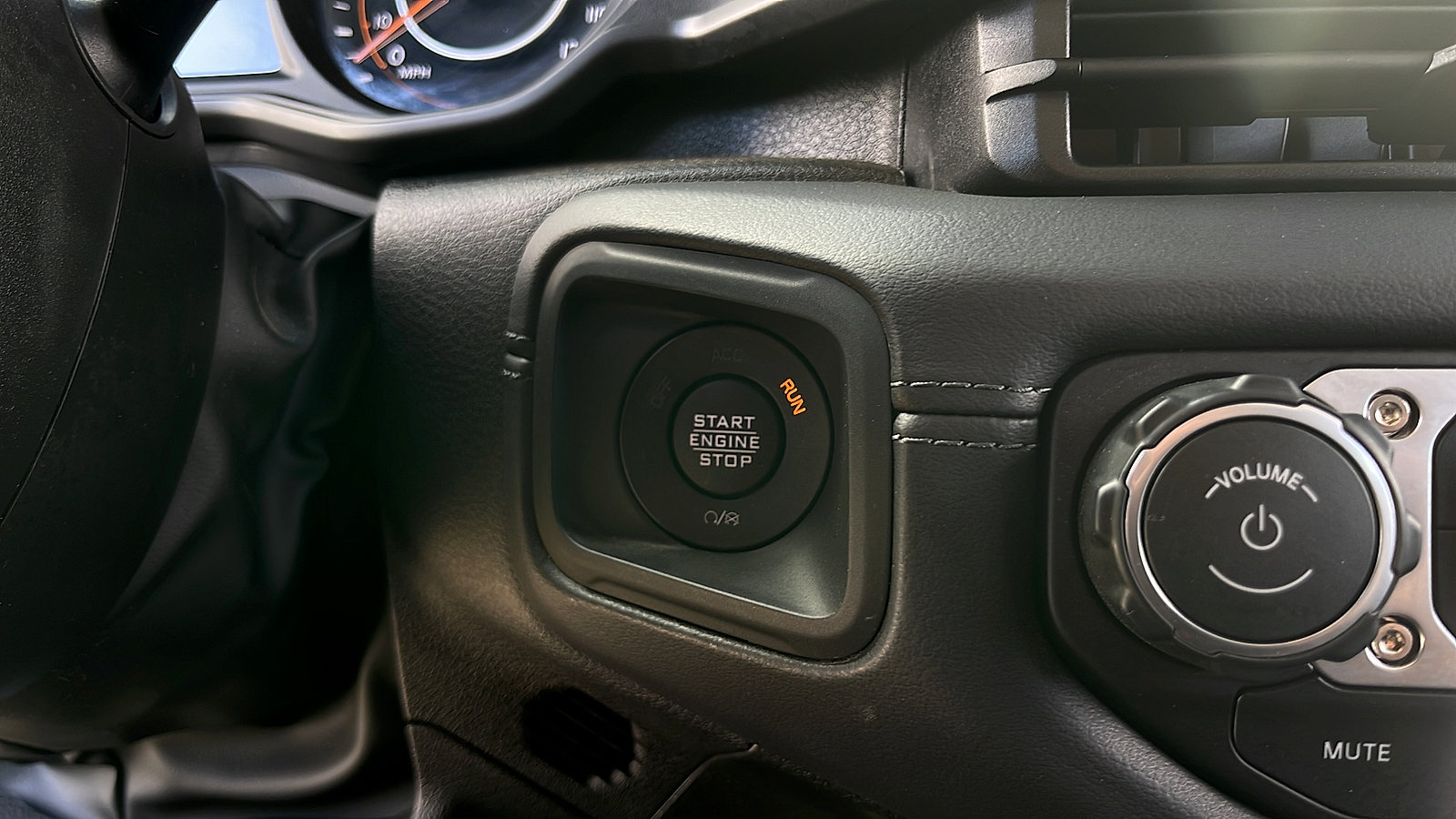 Used 2026 Jeep Gladiator Rubicon AWD/4WD image 22