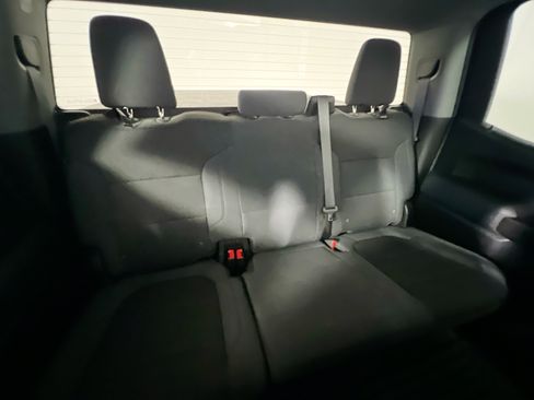 Used 2020 Chevrolet Silverado 1500 Custom w/ Custom Value Package AWD/4WD image 32