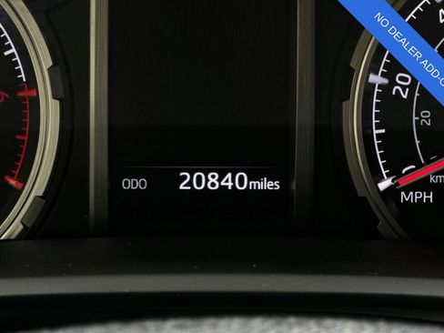 Used 2024 Toyota 4Runner TRD Off-Road Premium w/ Moonroof Package AWD/4WD image 31