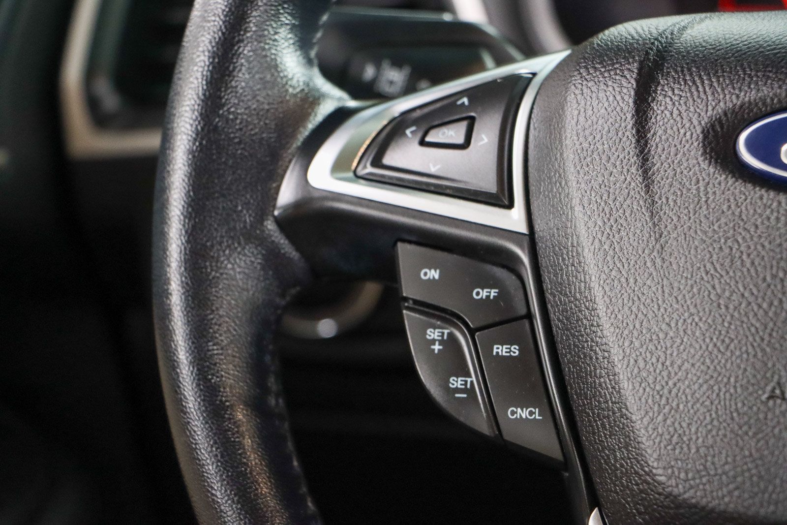 Used 2023 Ford Edge SEL AWD/4WD image 13