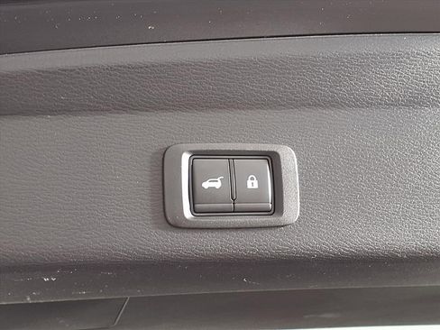 Used 2023 Mitsubishi Outlander SE image 15