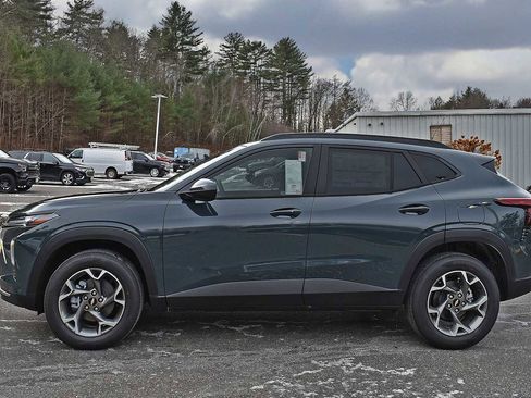 New 2026 Chevrolet Trax LT w/ LT Convenience Package image 4