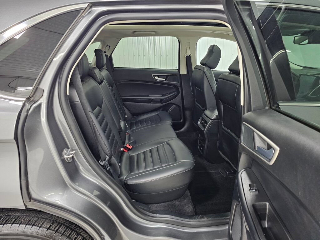 Used 2024 Ford Edge SEL w/ Convenience Package AWD/4WD image 16
