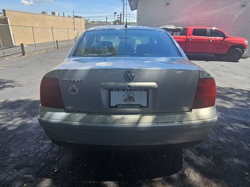 Used 2001 Volkswagen Passat GLS FWD image 7