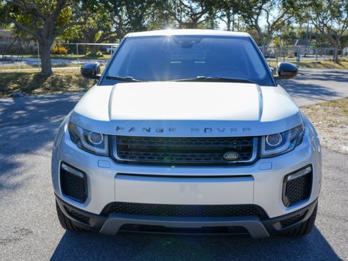 Used 2016 Land Rover Range Rover Evoque SE Premium image 3