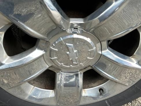Used 2019 Chevrolet Suburban Premier AWD/4WD image 6