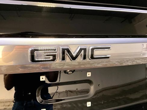Used 2023 GMC Yukon XL Denali AWD/4WD image 33