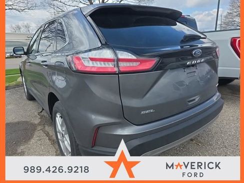 Used 2023 Ford Edge SEL w/ Convenience Package image 4