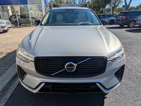 Used 2023 Volvo XC60 B5 Ultimate w/ Climate Package image 9