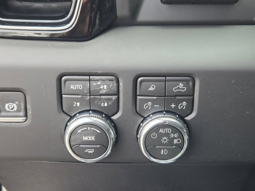 New 2026 GMC Sierra 1500 AT4 w/ AT4 Premium Package AWD/4WD image 45