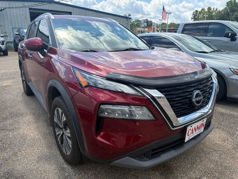 Used 2023 Nissan Rogue SV w/ SV Premium B Package FWD image 2