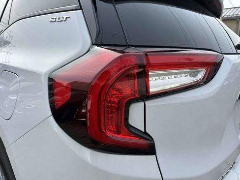 Used 2023 GMC Terrain SLT image 10