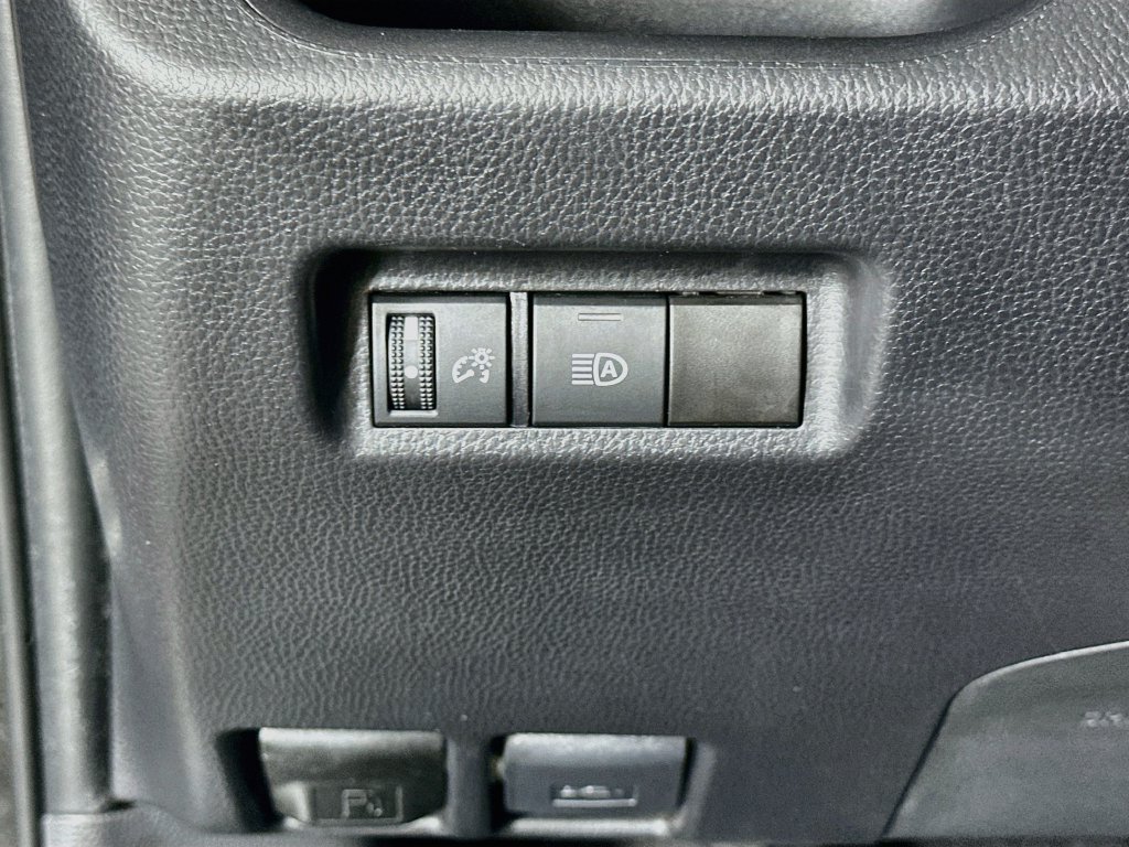 Certified 2025 Toyota RAV4 XLE FWD image 10