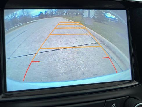 Used 2017 Buick Envision Essence image 12