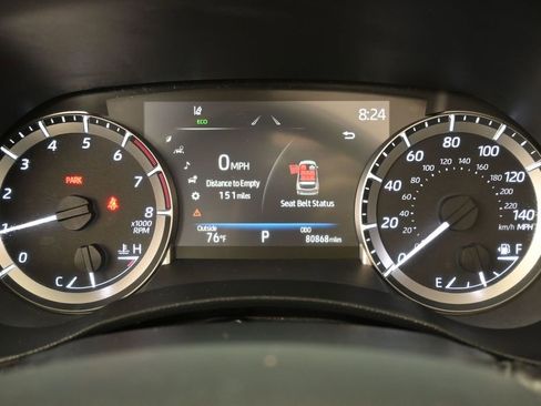 Used 2023 Toyota Highlander XLE image 24