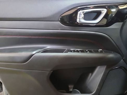Used 2023 Jeep Compass Trailhawk image 33