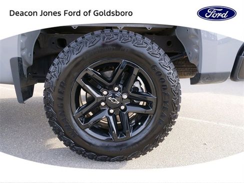 Used 2024 Chevrolet Silverado 1500 Custom Trail Boss image 13