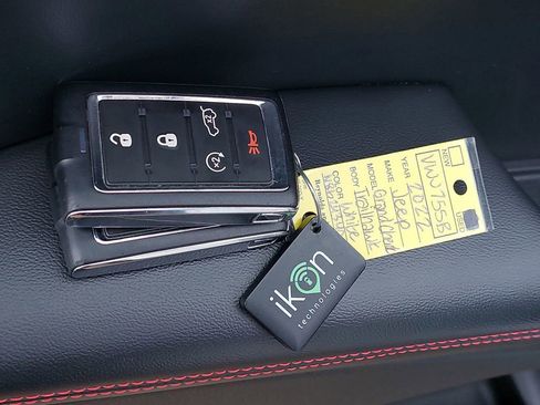 Used 2022 Jeep Grand Cherokee Trailhawk image 37