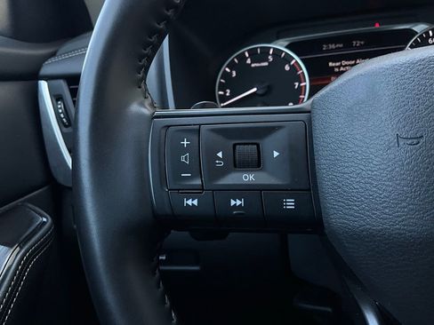 Used 2025 Nissan Rogue SV image 33