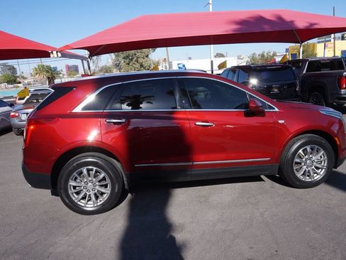 Used 2017 Cadillac XT5 Luxury w/ Driver Awareness Package AWD/4WD image 5