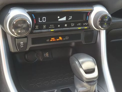 Used 2024 Toyota RAV4 LE AWD/4WD image 25