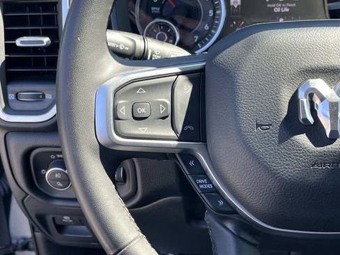 Used 2025 RAM 1500 Big Horn AWD/4WD image 33