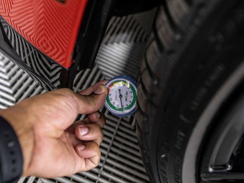 Used 2025 BMW M4 xDrive Competition w/ Executive Package image 16