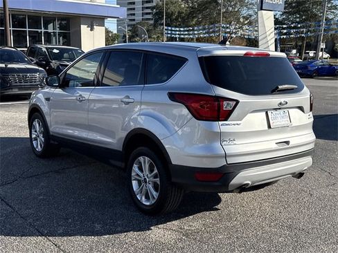 Used 2019 Ford Escape SE image 7
