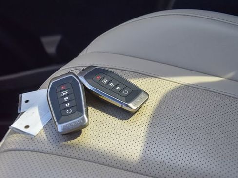 Used 2025 INFINITI QX60 Luxe w/ Lighting Package (N94) image 40