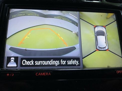 Used 2013 Nissan Leaf SL w/ Premium Pkg image 23