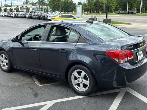 Used 2015 Chevrolet Cruze LT FWD image 4