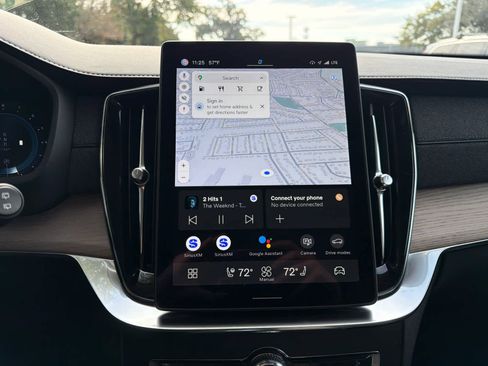 Certified 2025 Volvo XC90 B6 Plus image 66