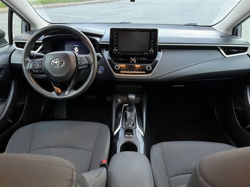 Used 2022 Toyota Corolla LE image 12
