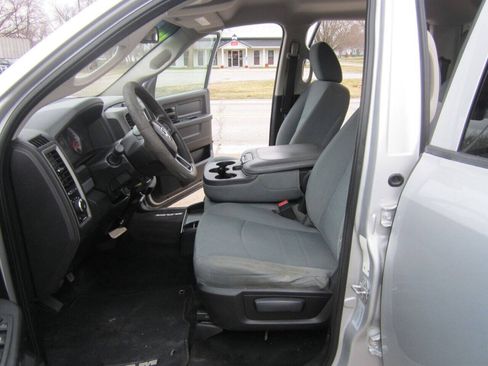 Used 2016 RAM 1500 Express RWD image 8