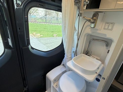 Used 2022 Mercedes-Benz Sprinter 2500 image 58