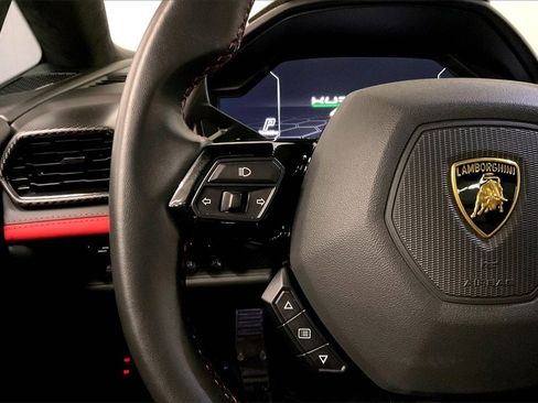 Used 2022 Lamborghini Huracan EVO image 23