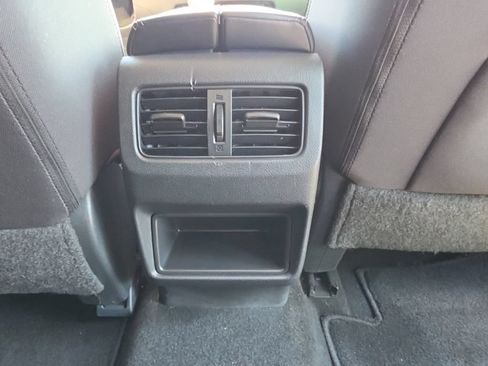 Used 2022 Nissan Rogue S FWD image 28