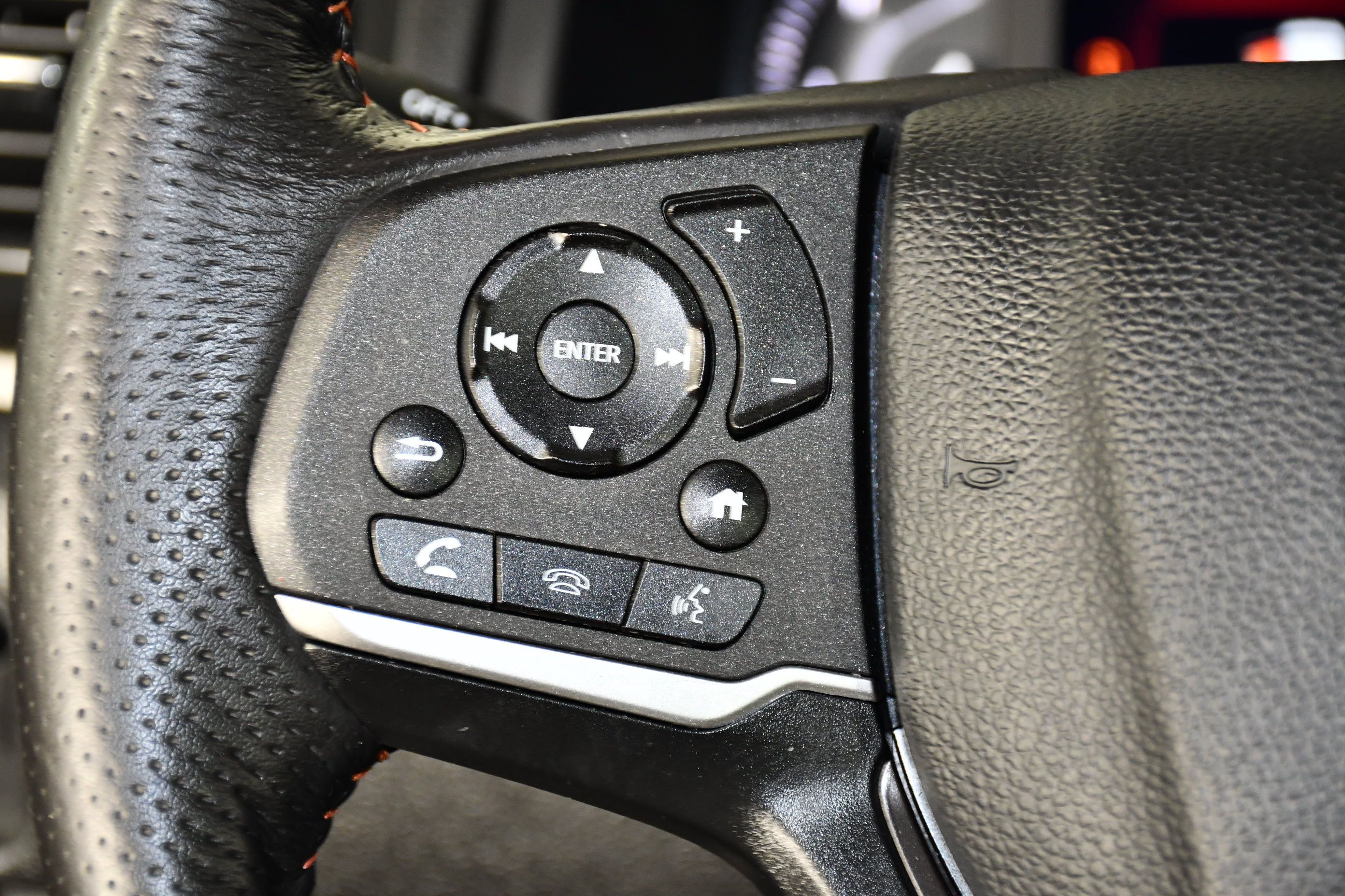 Certified 2025 Honda Passport TrailSport image 21