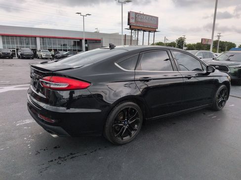 Used 2019 Ford Fusion SE w/ Equipment Group 151A FWD image 5
