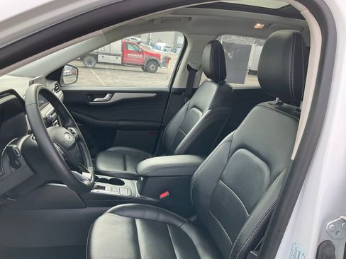 Used 2022 Ford Escape SEL w/ Technology Package FWD image 19