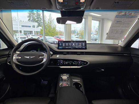 Used 2025 Genesis GV70 2.5T image 36